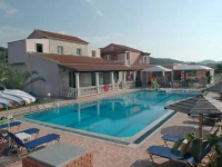 Blue Sky Apartments Peroulades 3*
