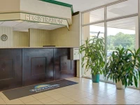 Days Inn Alexandria South 2*