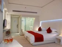 Ramada Plaza Riverside Hangzhou 4*