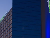 Holiday Inn Express Shanghai Jinqiao Central 4*