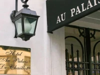 Au Palais De Chaillot 2*