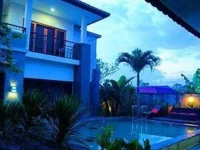 Suzanne Homestay