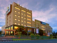 Premier Basko Hotel Padang 5*