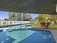 Beach Club Resort Mooloolaba 4*
