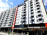 Arrow on Swanston 3*