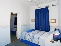 Jacaranda Guest House 3*