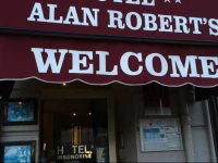Alan Roberts 2*