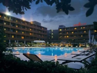 Crowne Plasa St Peters 4*