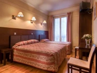 Au Royal Cardinal 2*