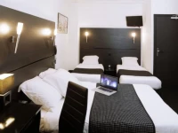 De LExposition - Republique 3*