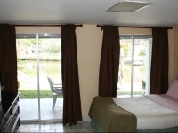 Hidden Harbor Suites 2*