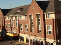 Hallmark Inn Derby 3*