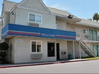 Motel 6 Bakersfield East 1*