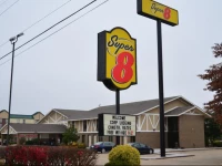 Super 8 Bentonville 2*