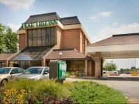 Pear Tree Inn St. Louis Airport 3*