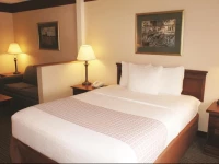 La Quinta Inn & Suites South Burlington 3*