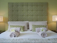 Six on Scott Guesthouse 4*