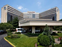 DoubleTree by Hilton Hotel Newark Airport 3*