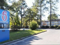 Motel 6 Williamsburg 2*