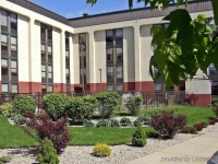 Hampton Inn West Springfield 3*