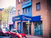 Travelodge Belfast Central 3*