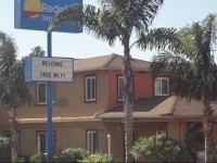 Redondo Inn and Suites 2*