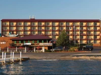 Harbor Shores on Lake Geneva 2*