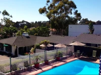 Coast Village Inn 2*