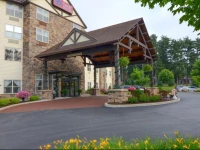 Comfort Suites Lake George 2*