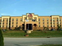 Hampton Inn & Suites Louisville East 3*