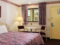 Travelodge West Springfield 2*