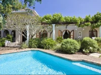 Tiana Guest House 3*