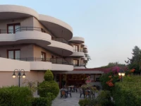 John and Marys Studios 3*