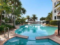 Sandcastles on the Broadwater 4*