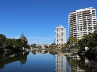 Surfers Riverside Apartments 3*