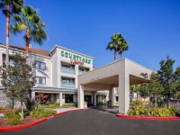 Courtyard by Marriott Oakland Airport 3*