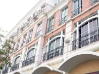 Golden House at Silom 2*