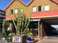 Beetham Park Motel 4*