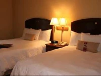 Hampton Inn - Springfield 3*