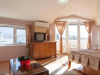 The Central Palace 4*