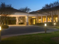 Courtyard Dallas Addison Midway 3*