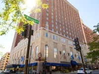 Hilton Milwaukee City Center 3*