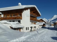 Apollonia Apartments 2*