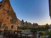 Emilys Cave House 1*