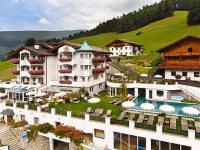 Alpin Garden Wellness Resort 4*