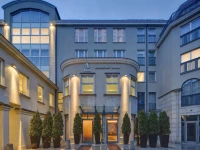 Mamaison Residence Diana