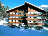 Appartementhotel Am Roemerweg 3*