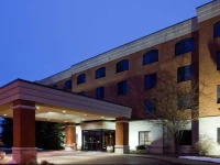 La Quinta Inn & Suites Madison American Center 3*