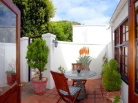 Admiralty Beach House 5*