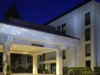 Hampton Inn Seattle Airport 3*